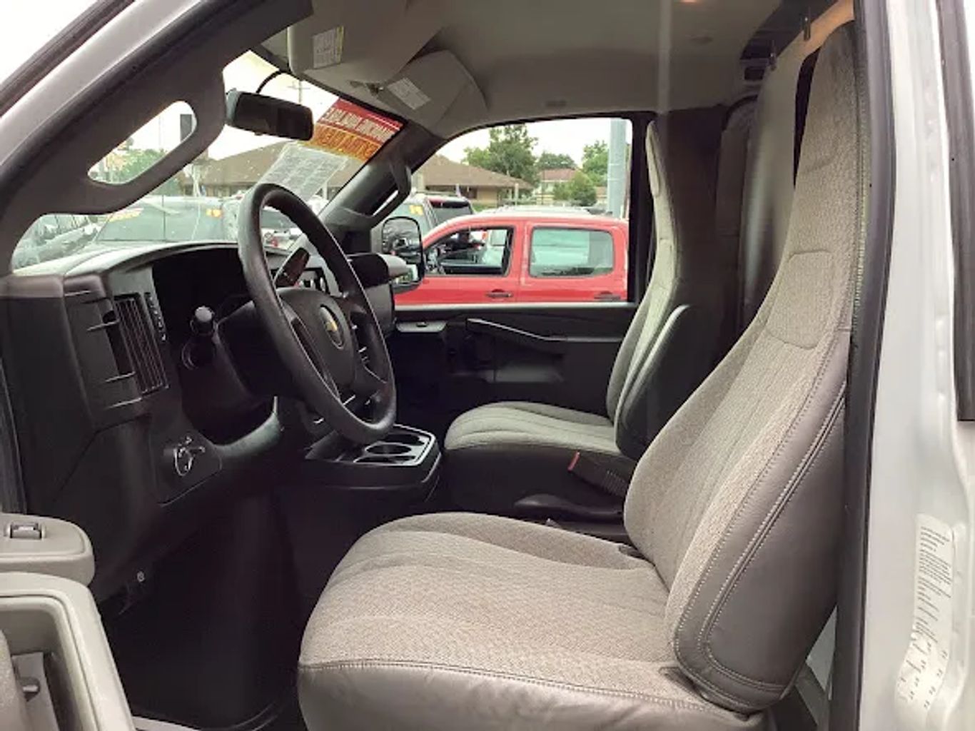 2018 Chevrolet Express 2500 Cargo - Image 11