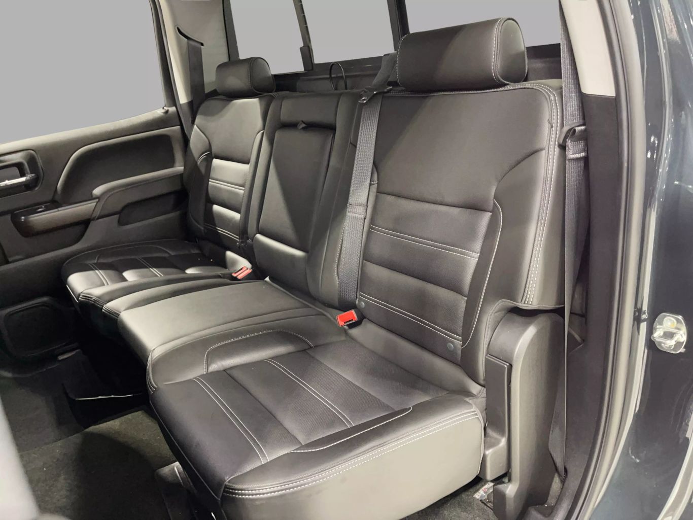 2019 GMC SIERRA 2500 HD CREW CAB PICKUP V8, TURBO DIESEL, 6.6 LITER DENALI PICKUP 4D 6 1/2 FT