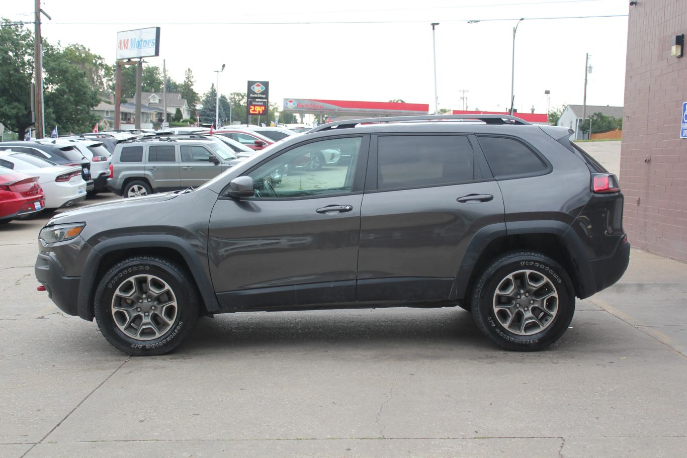 2020 Jeep Cherokee Trailhawk Sport Utility 4d - Image 4