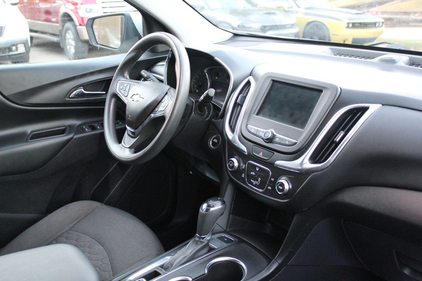 2019 Chevrolet Equinox Lt Sport Utility 4d - Image 18