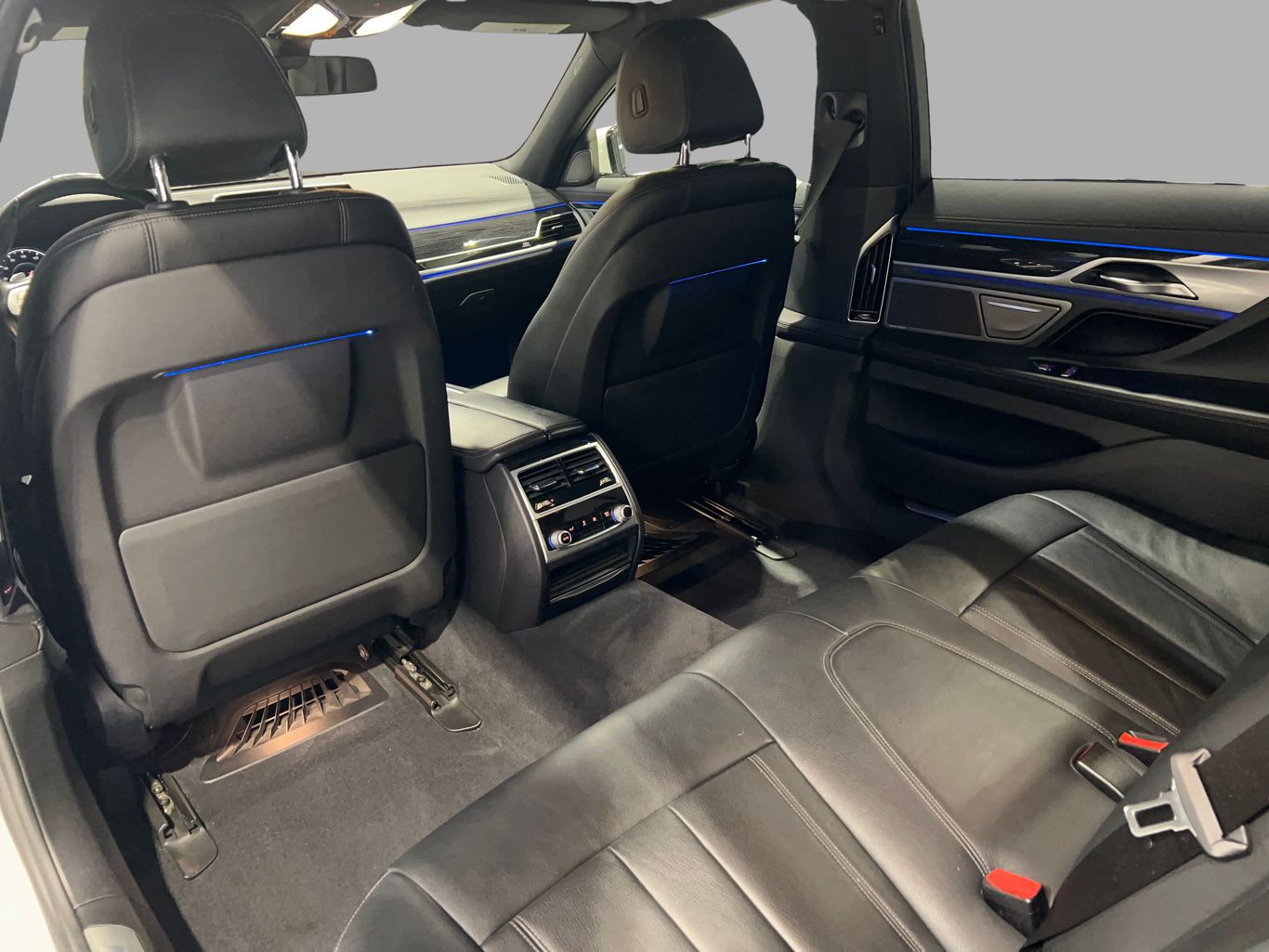 2019 BMW 7 SERIES SEDAN 6-CYL, TURBO, 3.0 LITER 740I SEDAN 4D