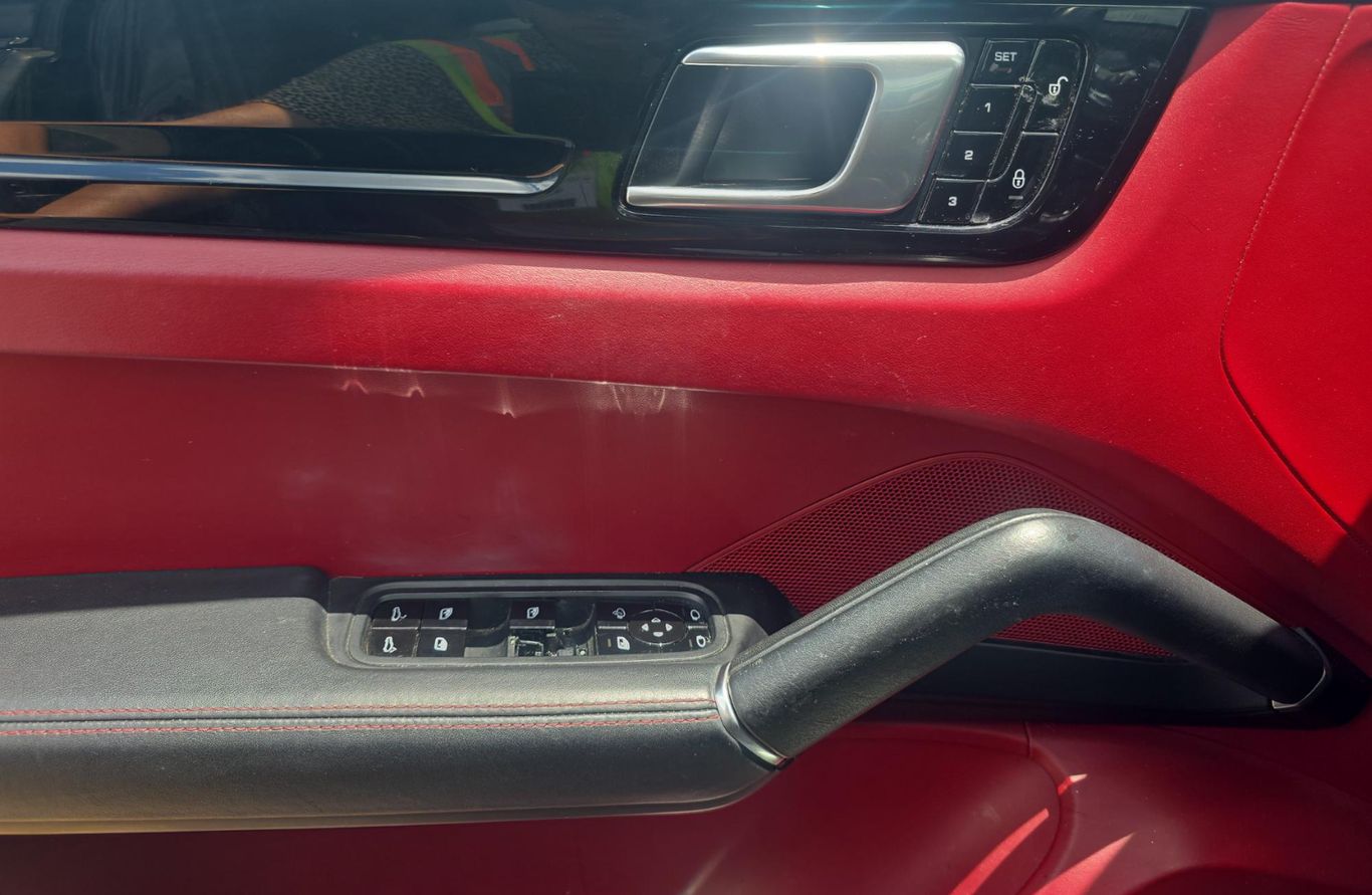 2019 PORSCHE CAYENNE SUV V6, TURBO, 3.0 LITER SPORT UTILITY 4D