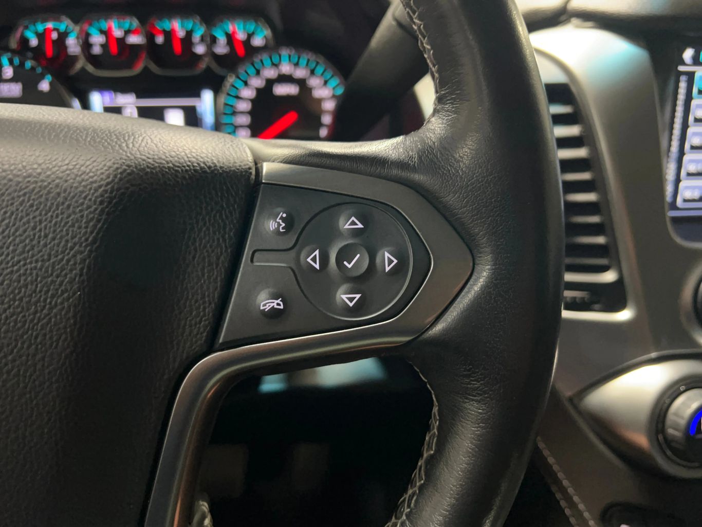 2019 CHEVROLET TAHOE SUV V8, ECOTEC3, 5.3 LITER PREMIER SPORT UTILITY 4D