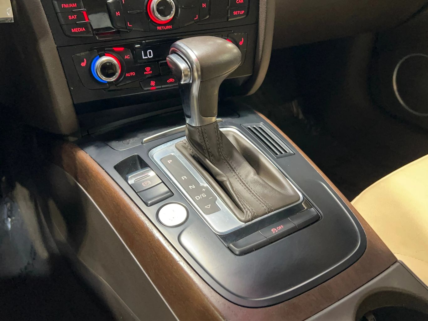 2014 AUDI A4 SEDAN 4-CYL, TURBO, 2.0 LITER PREMIUM PLUS SEDAN 4D