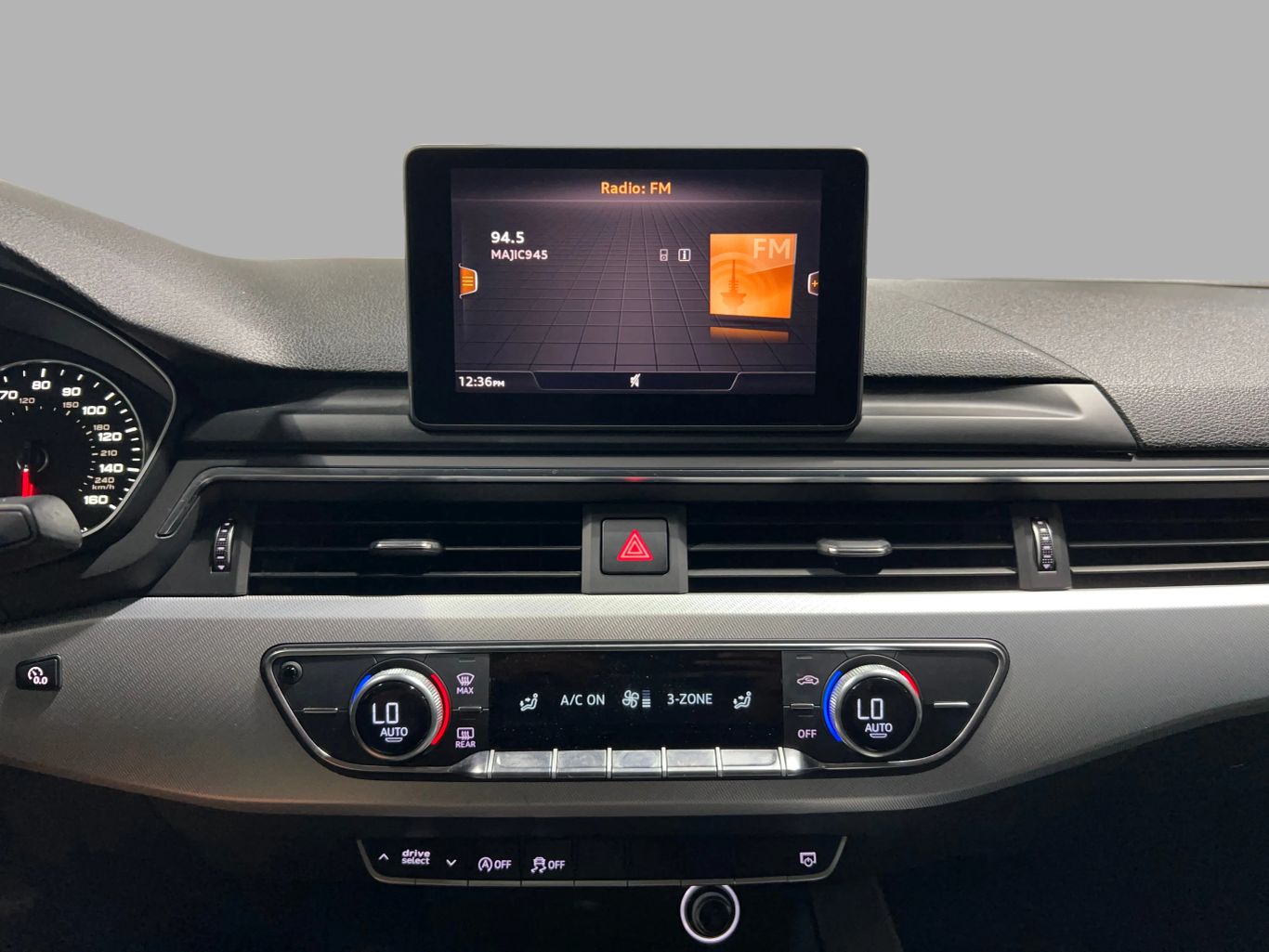 2017 AUDI A4 SEDAN 4-CYL, TURBO, 2.0 LITER PREMIUM SEDAN 4D