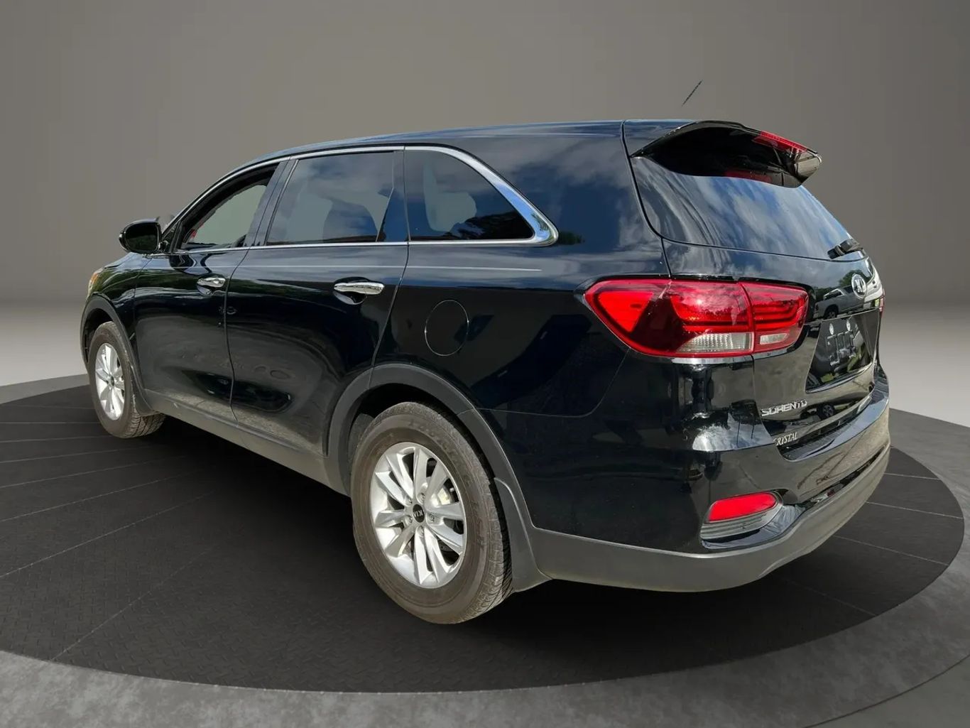 2019 KIA SORENTO SUV 4-CYL, GDI, 2.4 LITER LX SPORT UTILITY 4D