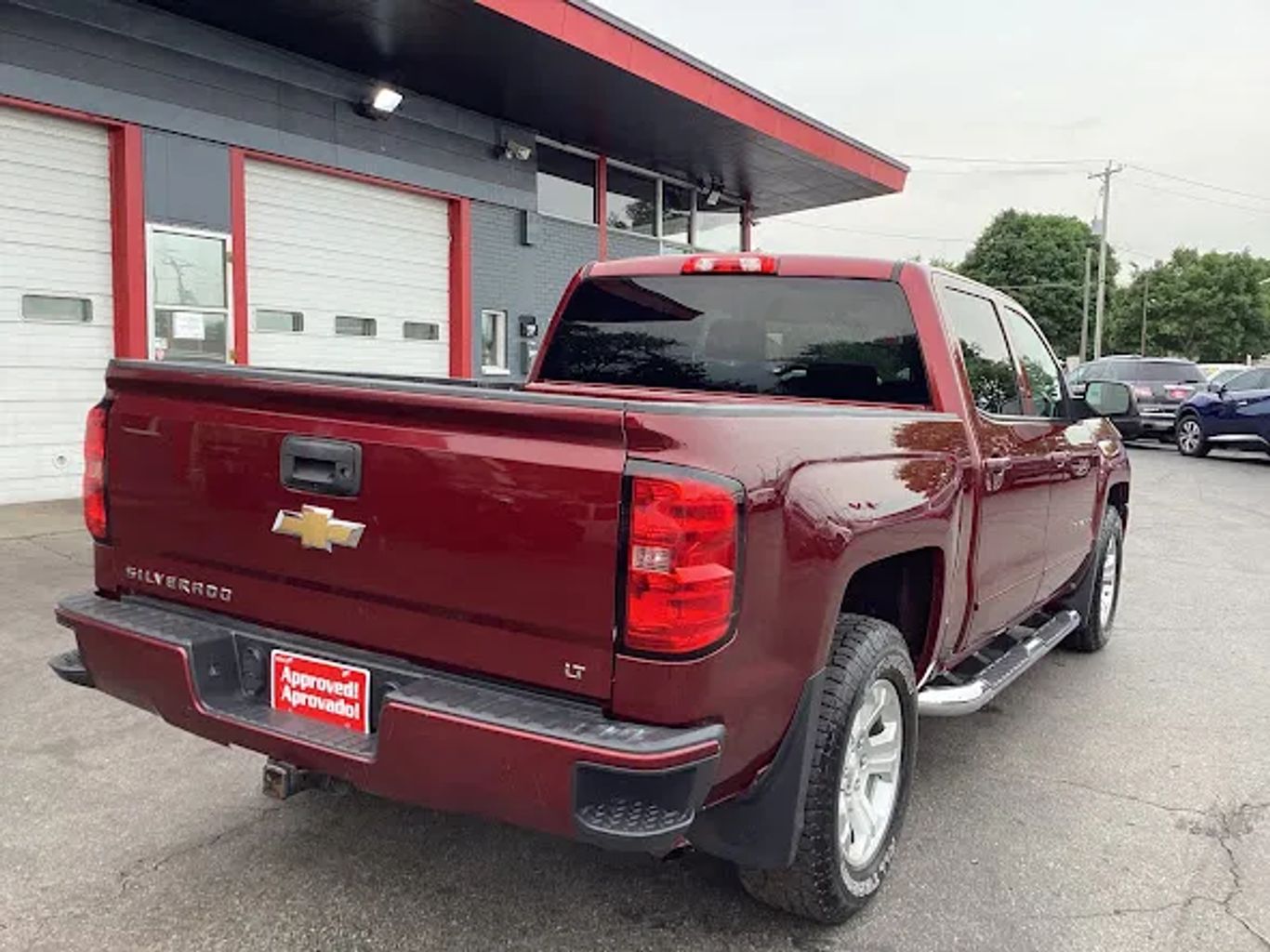 2016 Chevrolet Silverado 1500 Crew Cab - Image 10