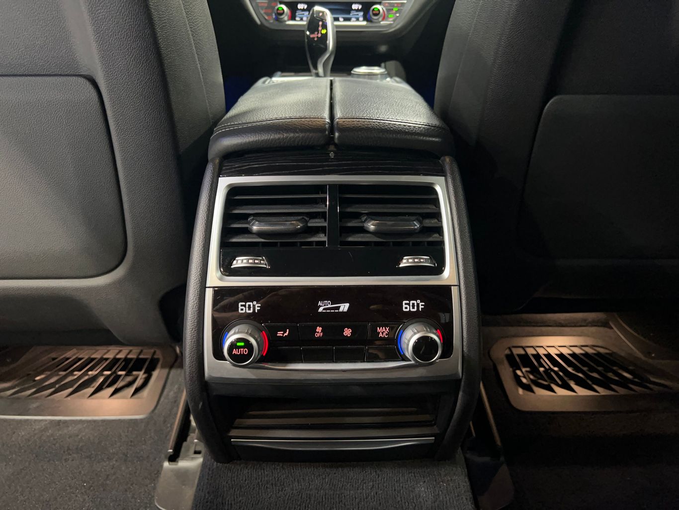 2019 BMW 7 SERIES SEDAN 6-CYL, TURBO, 3.0 LITER 740I SEDAN 4D