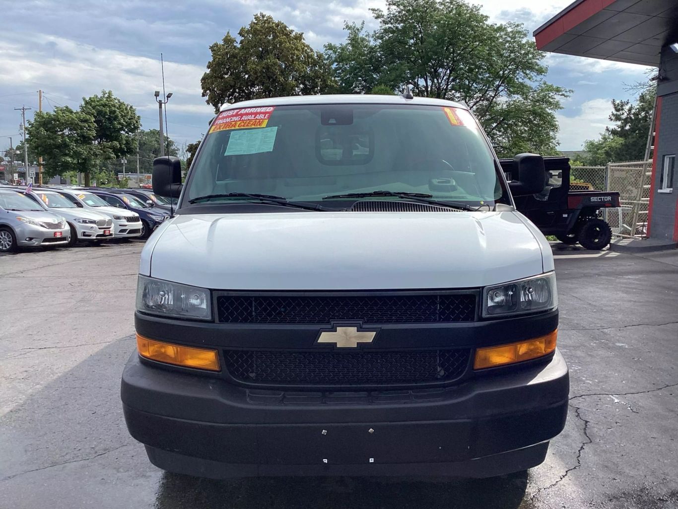 2019 Chevrolet Express 2500 Cargo - Image 4