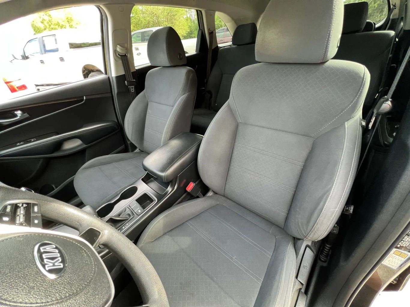 2019 KIA SORENTO SUV 4-CYL, GDI, 2.4 LITER LX SPORT UTILITY 4D