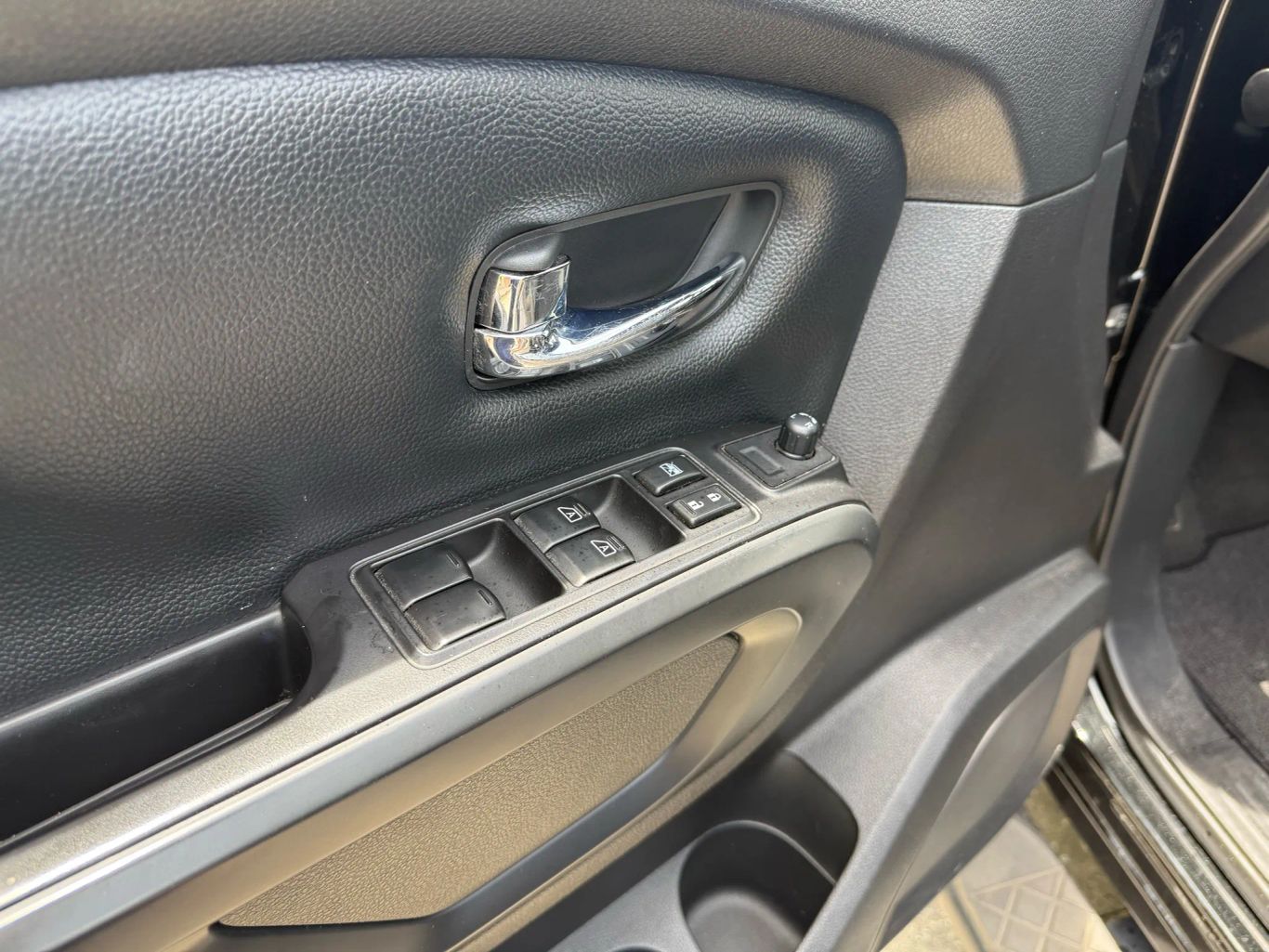 2018 NISSAN TITAN CREW CAB PICKUP V8, 5.6 LITER SV PICKUP 4D 5 1/2 FT