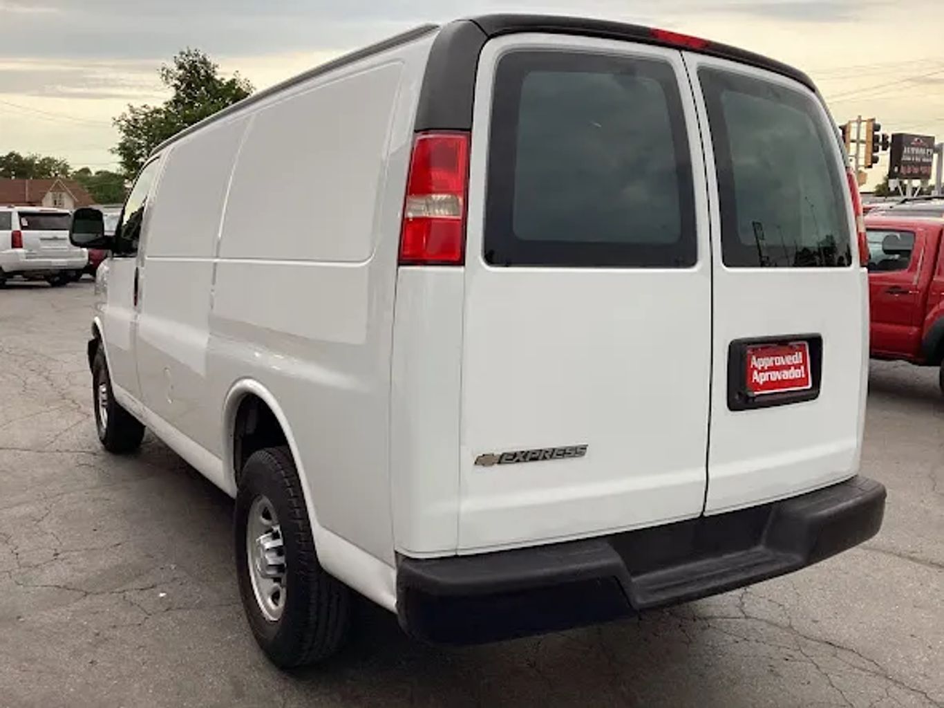 2018 Chevrolet Express 2500 Cargo - Image 8