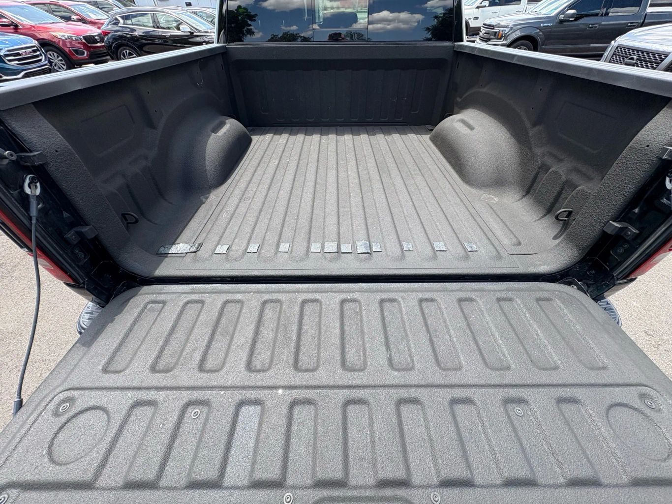 2020 RAM 1500 CREW CAB PICKUP V8, HEMI, ETORQUE, 5.7 LITER LARAMIE PICKUP 4D 5 1/2 FT - Tampa Motor Cars