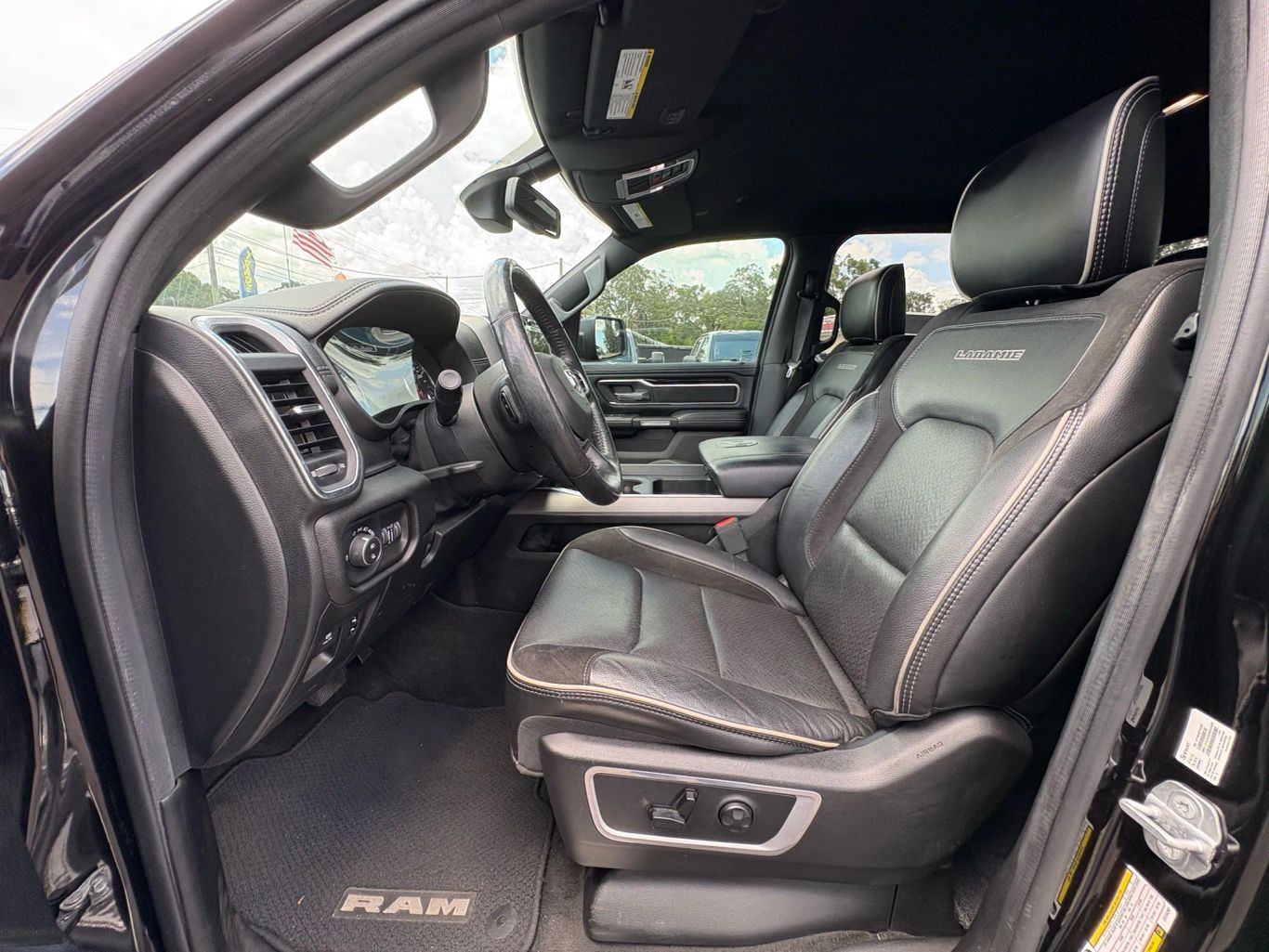 2020 RAM 1500 CREW CAB PICKUP V8, HEMI, ETORQUE, 5.7 LITER LARAMIE PICKUP 4D 5 1/2 FT - Tampa Motor Cars