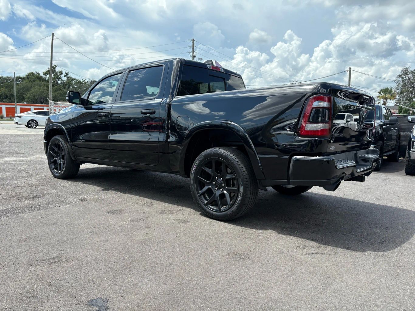 2020 RAM 1500 CREW CAB PICKUP V8, HEMI, ETORQUE, 5.7 LITER LARAMIE PICKUP 4D 5 1/2 FT - Tampa Motor Cars