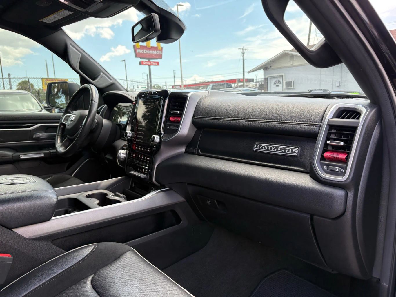 2020 RAM 1500 CREW CAB PICKUP V8, HEMI, ETORQUE, 5.7 LITER LARAMIE PICKUP 4D 5 1/2 FT - Tampa Motor Cars
