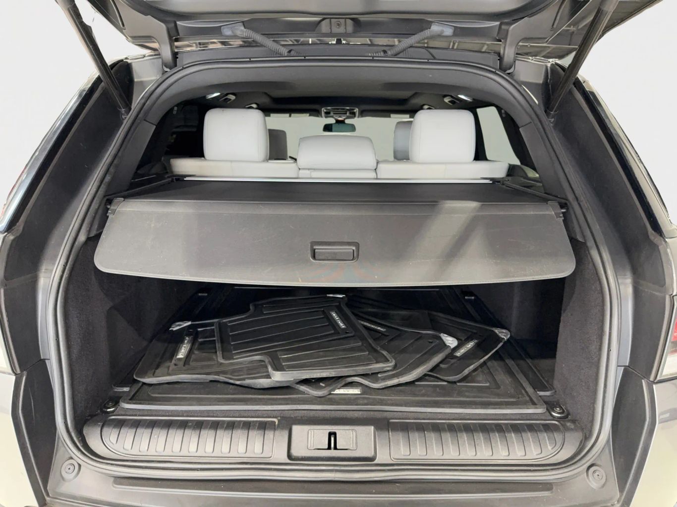 2016 LAND ROVER RANGE ROVER SPORT SUV V8, SUPERCHARGED, 5.0 LITER AUTOBIOGRAPHY SPORT UTILITY 4D