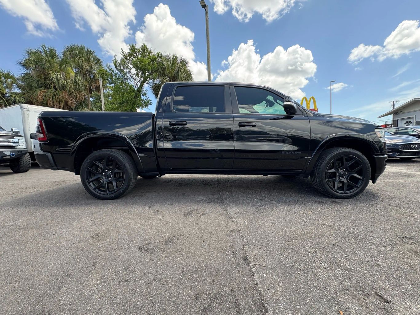 2020 RAM 1500 CREW CAB PICKUP V8, HEMI, ETORQUE, 5.7 LITER LARAMIE PICKUP 4D 5 1/2 FT - Tampa Motor Cars