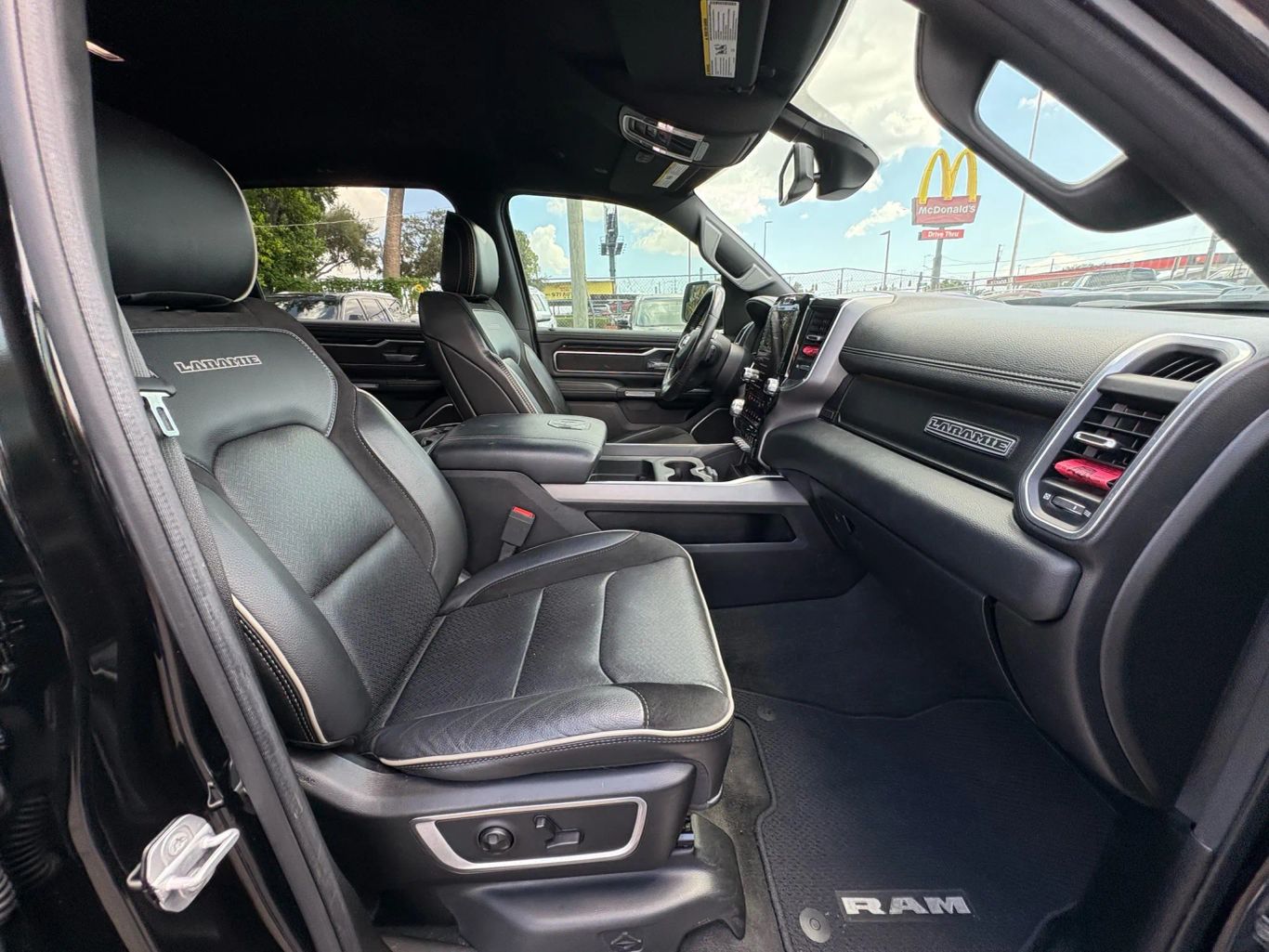 2020 RAM 1500 CREW CAB PICKUP V8, HEMI, ETORQUE, 5.7 LITER LARAMIE PICKUP 4D 5 1/2 FT - Tampa Motor Cars