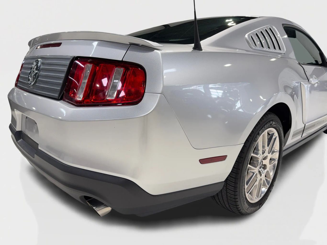 2012 FORD MUSTANG COUPE V6, 3.7 LITER PREMIUM COUPE 2D