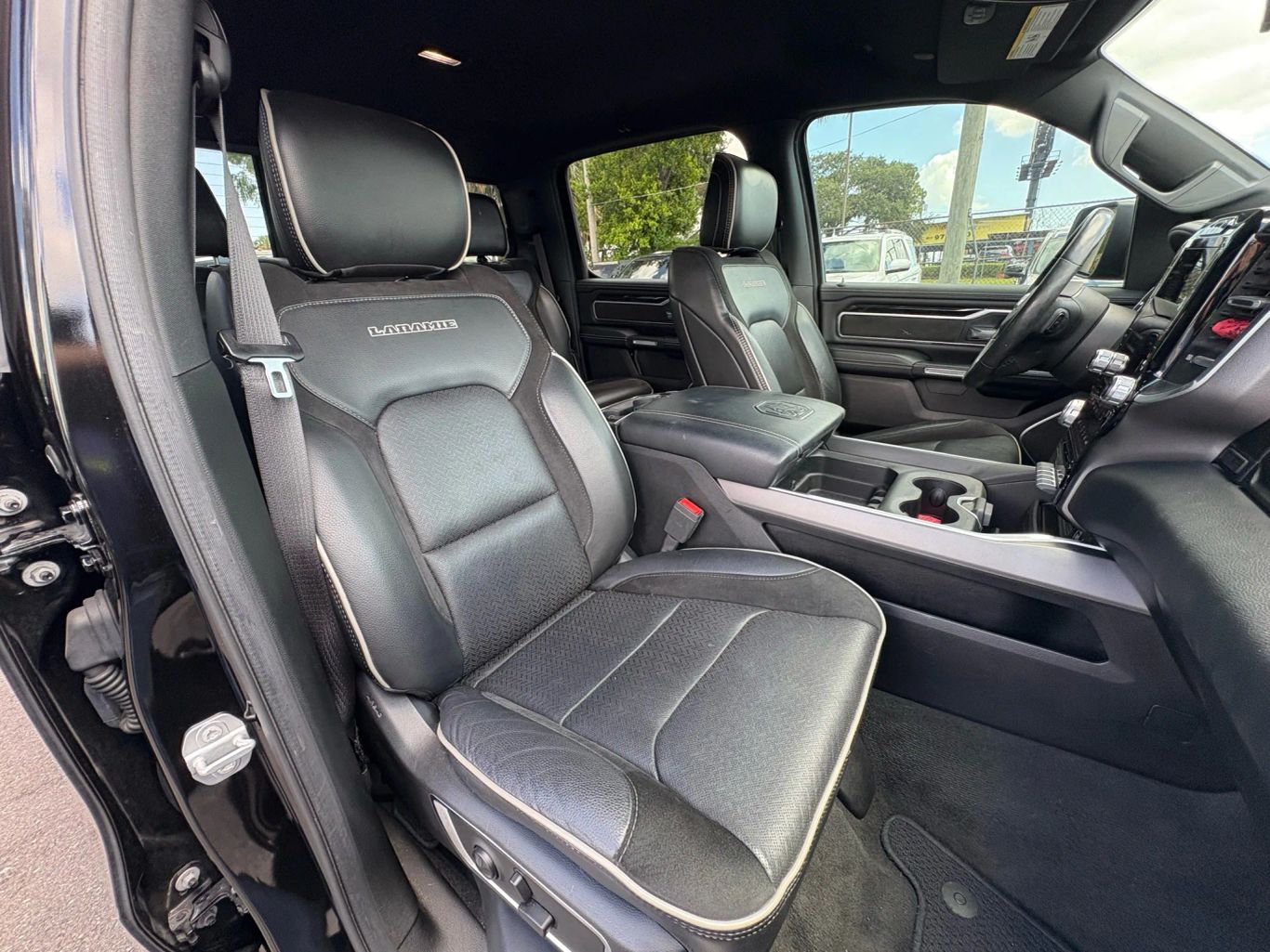 2020 RAM 1500 CREW CAB PICKUP V8, HEMI, ETORQUE, 5.7 LITER LARAMIE PICKUP 4D 5 1/2 FT - Tampa Motor Cars