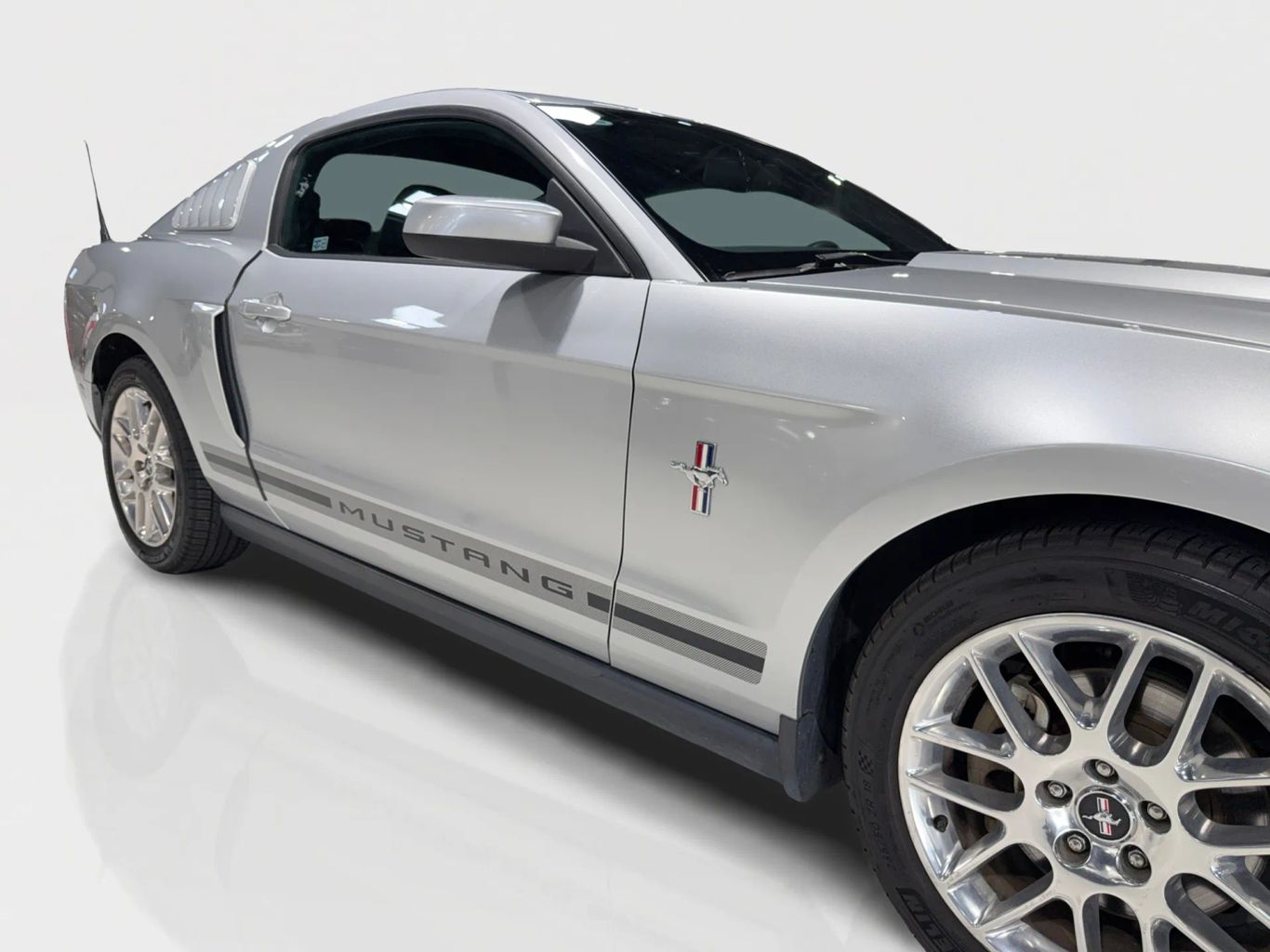 2012 FORD MUSTANG COUPE V6, 3.7 LITER PREMIUM COUPE 2D