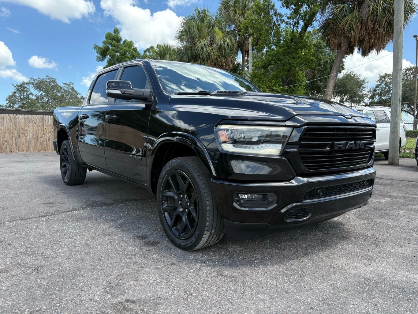 2020 RAM 1500 CREW CAB PICKUP V8, HEMI, ETORQUE, 5.7 LITER LARAMIE PICKUP 4D 5 1/2 FT - Tampa Motor Cars
