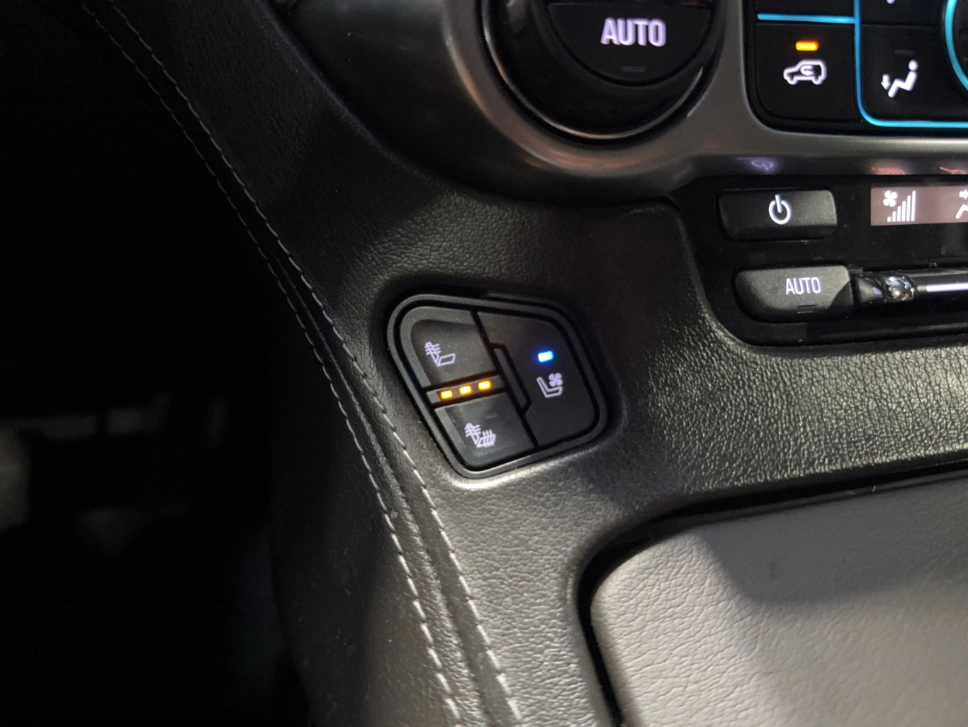 2020 CHEVROLET TAHOE SUV V8, ECOTEC3, 5.3 LITER PREMIER SPORT UTILITY 4D
