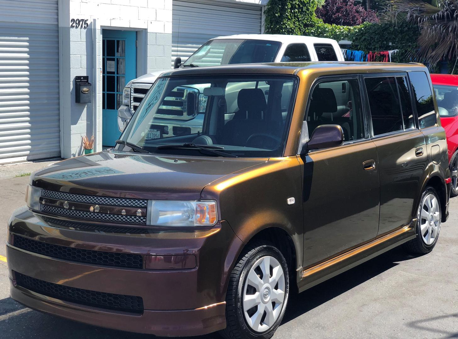 Scion xb 2006