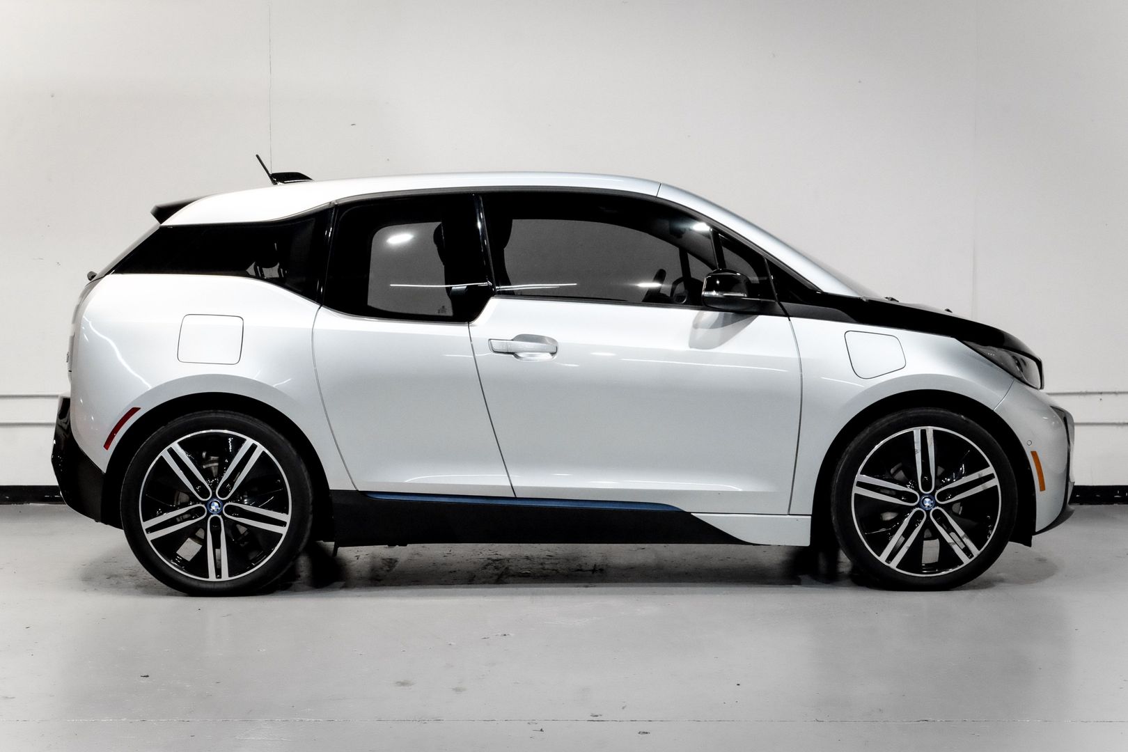 USED BMW I3 2015 for sale in Dallas, TX | Driven Autoplex - Pre-Owned ...