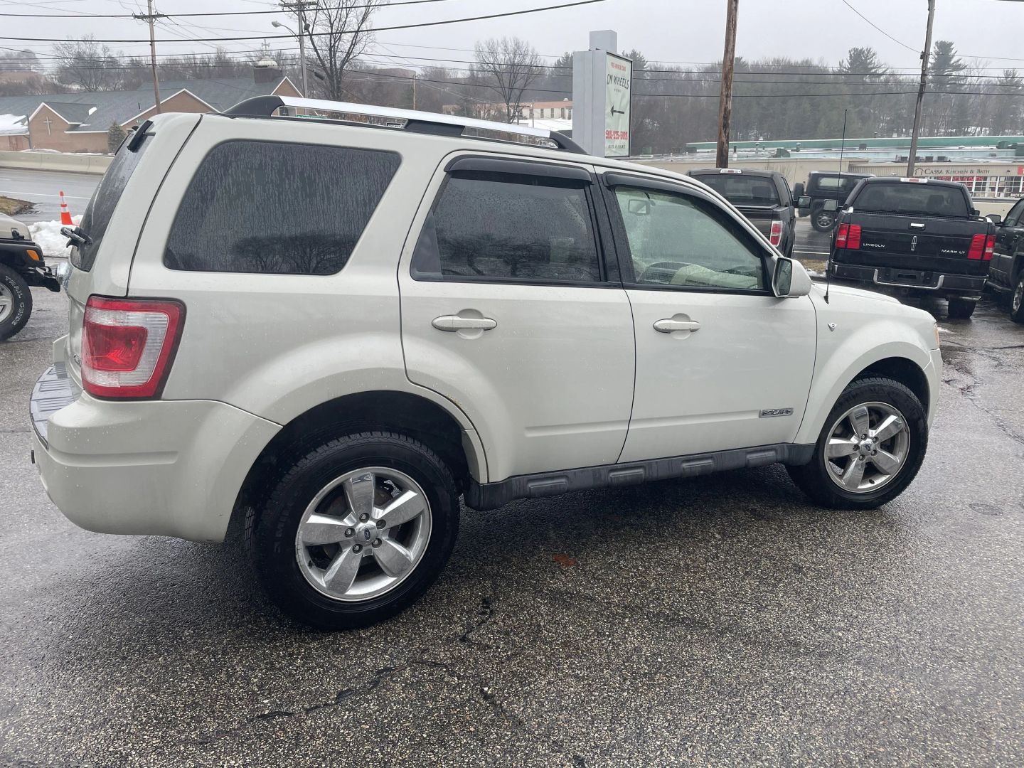 USED FORD ESCAPE 2008 for sale in Shrewsbury, MA On Wheels Inc