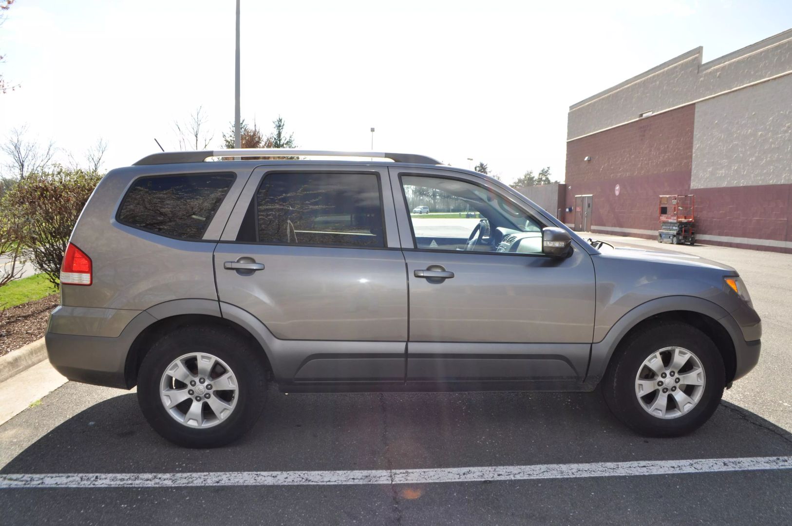 USED KIA BORREGO 2009 for sale in Culpeper, VA | Greenway Motors LLC