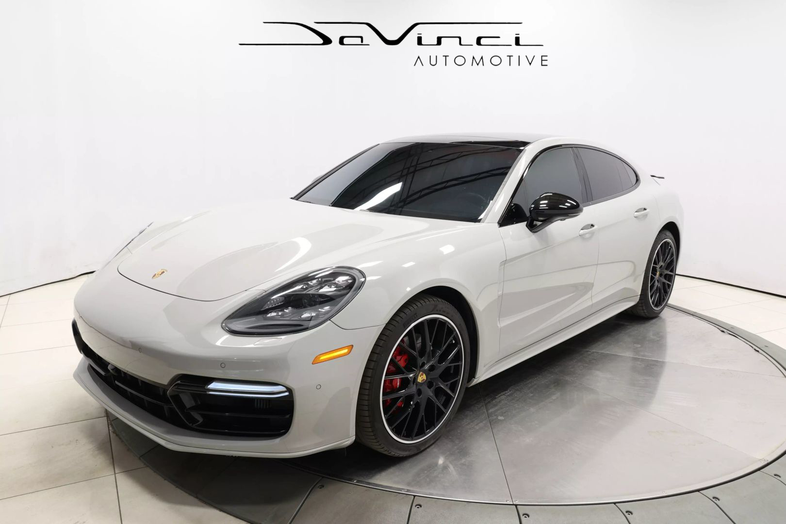 2017 Porsche Panamera - Image 1