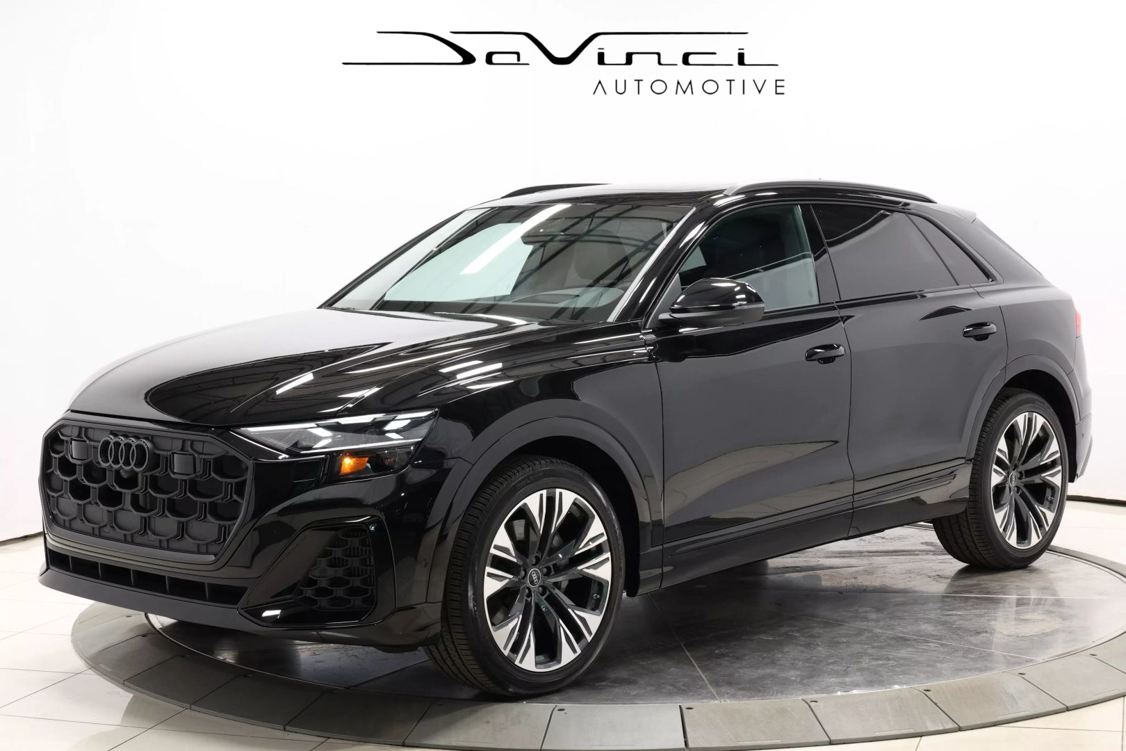 2025 Audi Q8 - Image 1