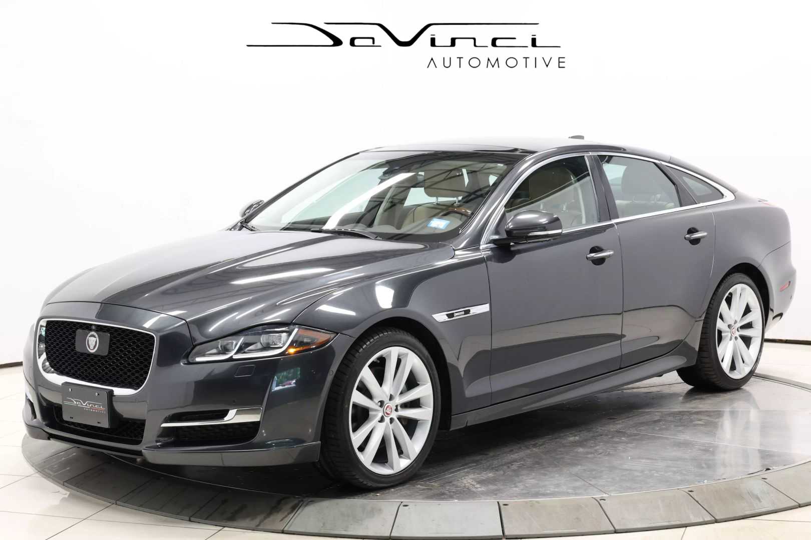 2017 Jaguar Xj - Image 1