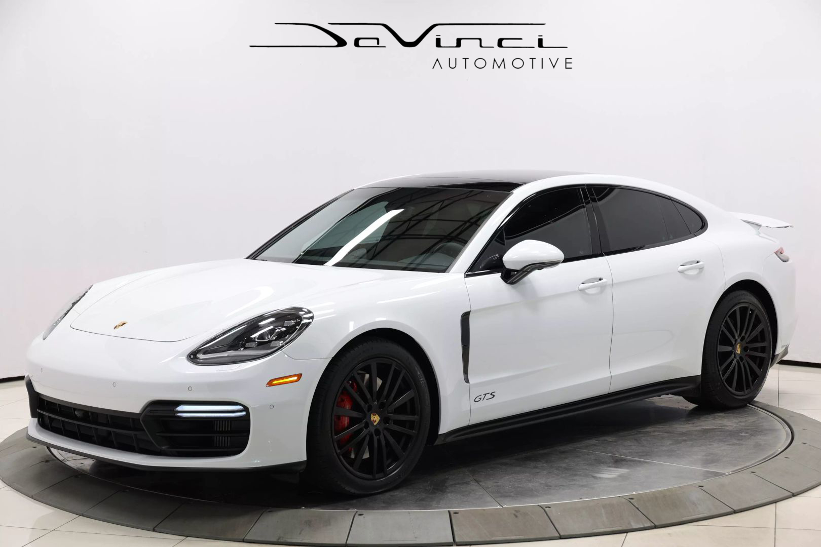 2020 Porsche Panamera - Image 1