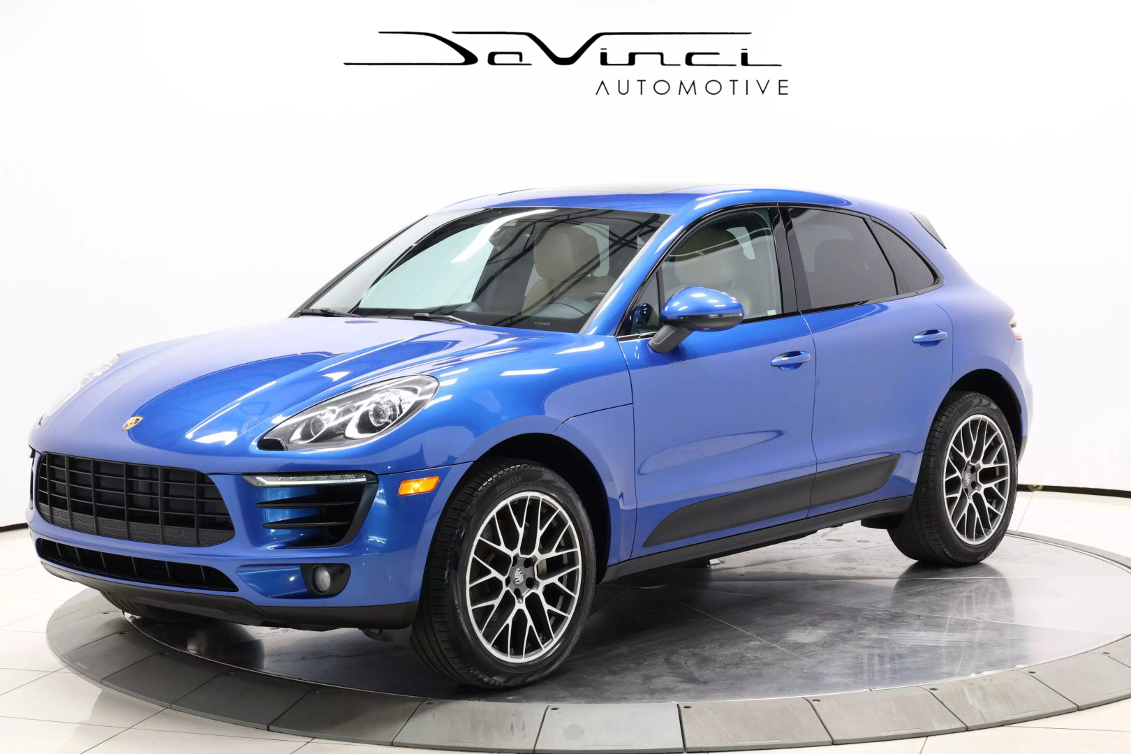 2017 Porsche Macan - Image 1