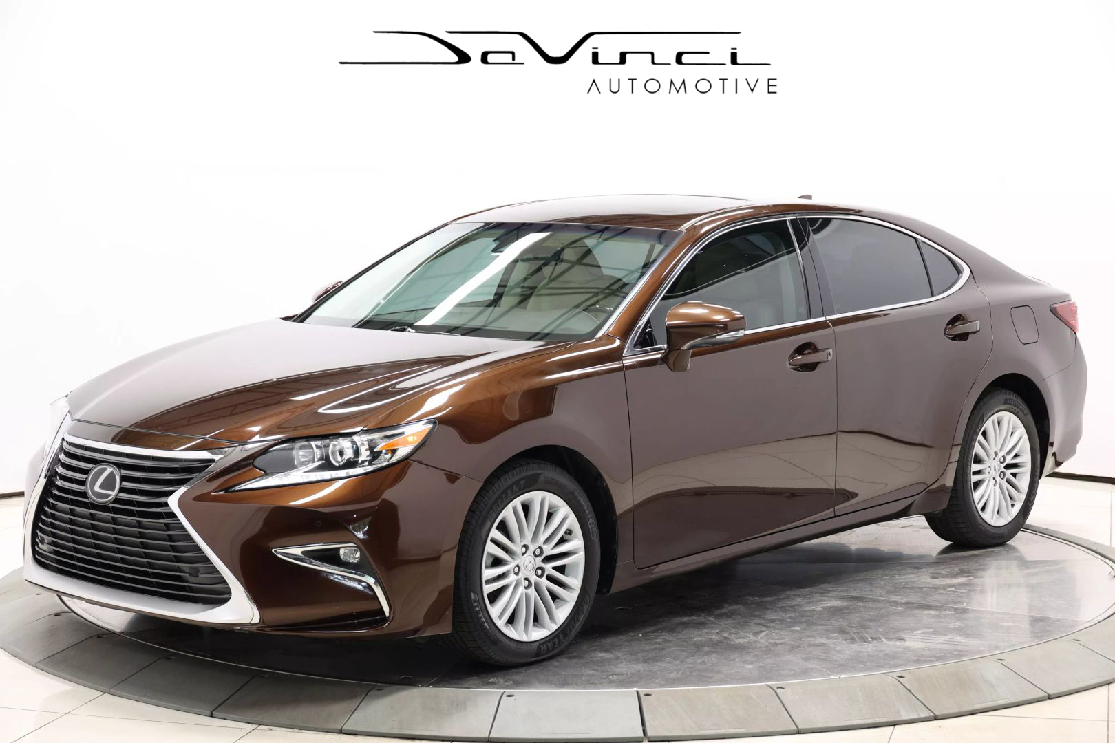 2016 Lexus Es - Image 1