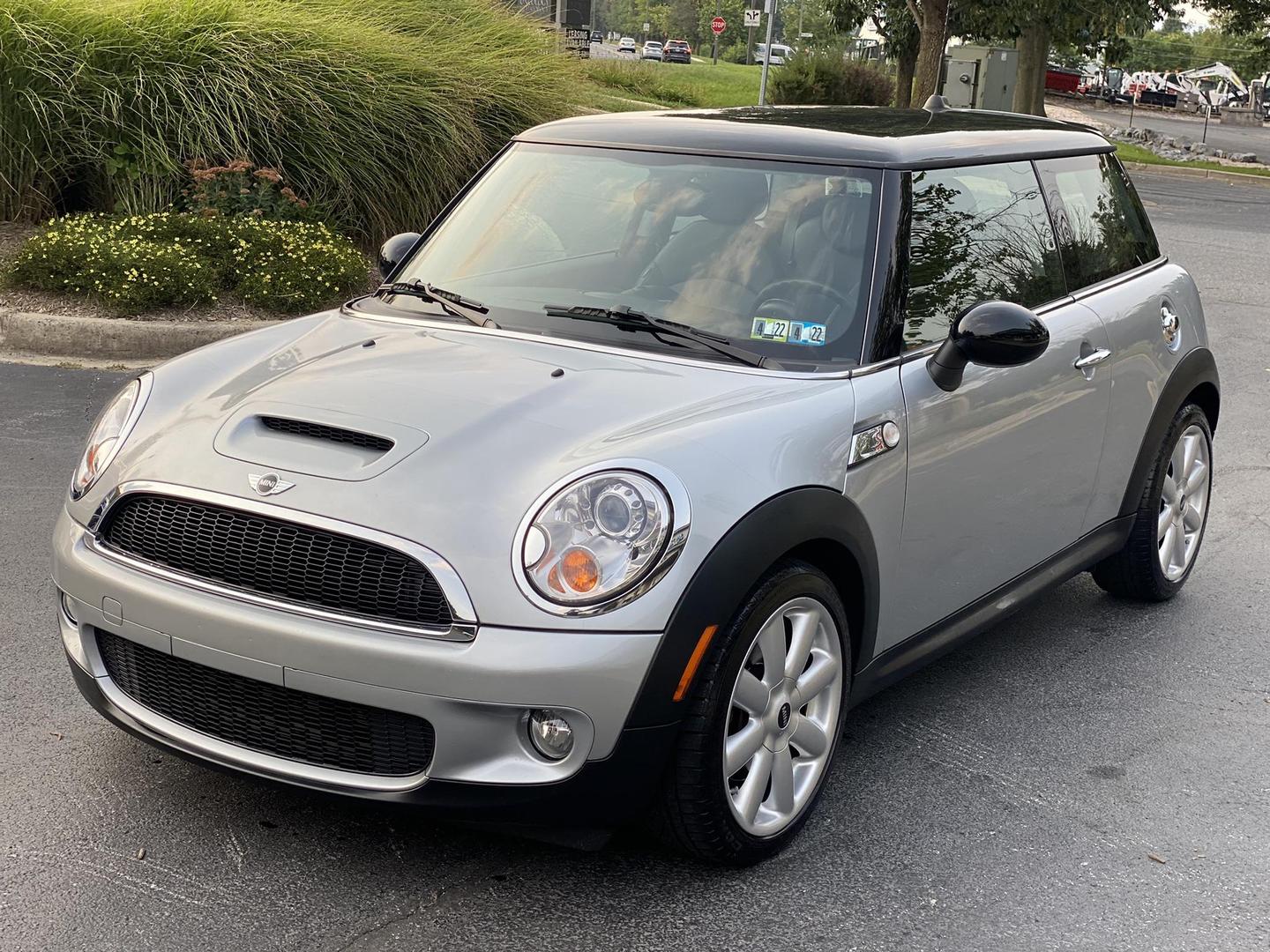 MINI Cooper's photo