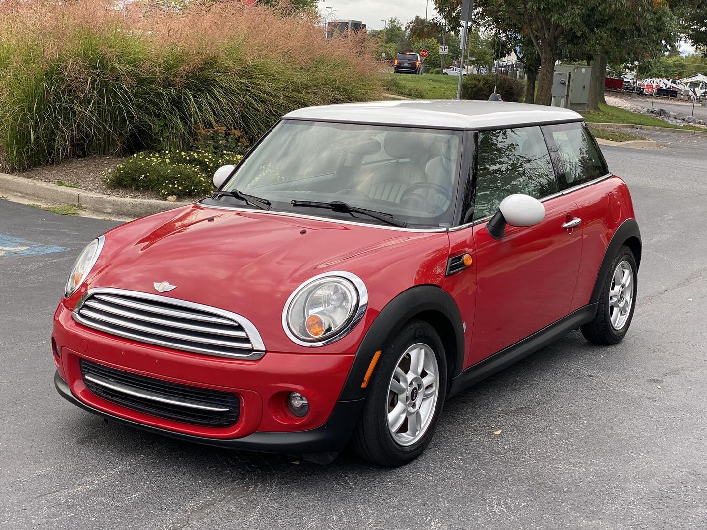 MINI Cooper's photo