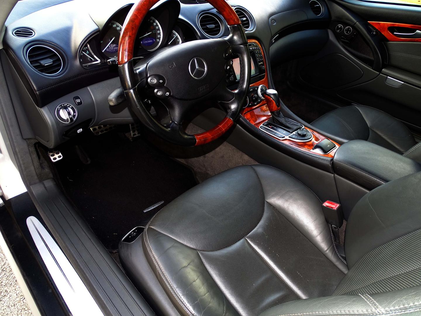 2004 Mercedes-Benz SL-Class SL500 photo 29