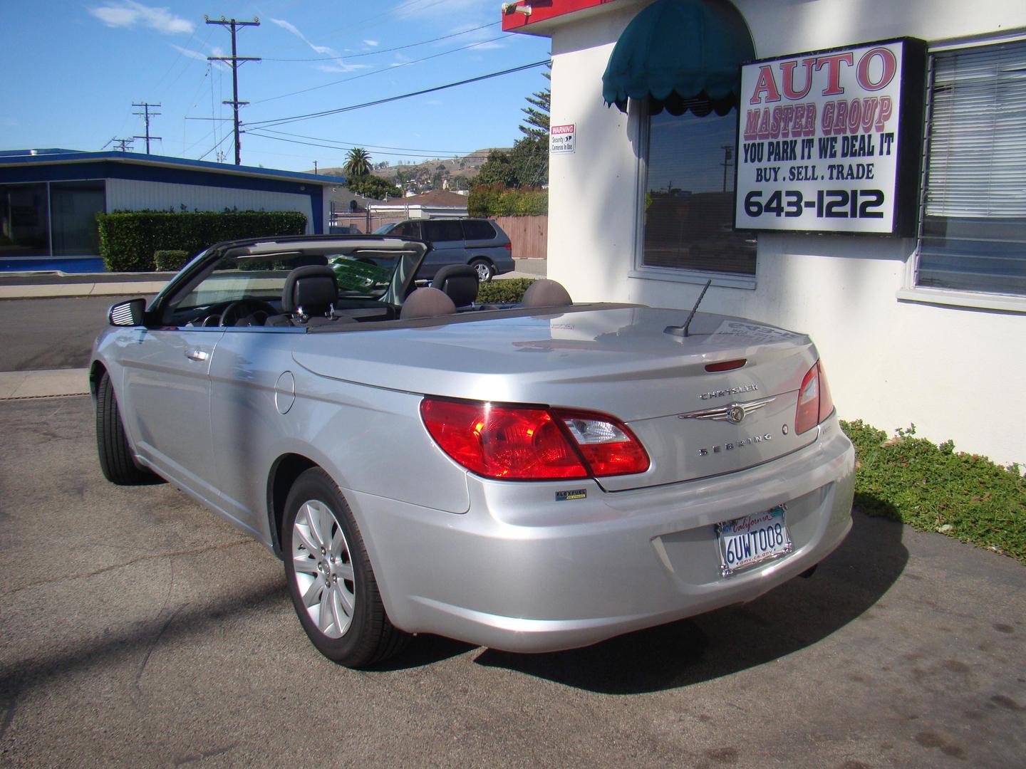 2010 Chrysler Sebring Touring photo 10