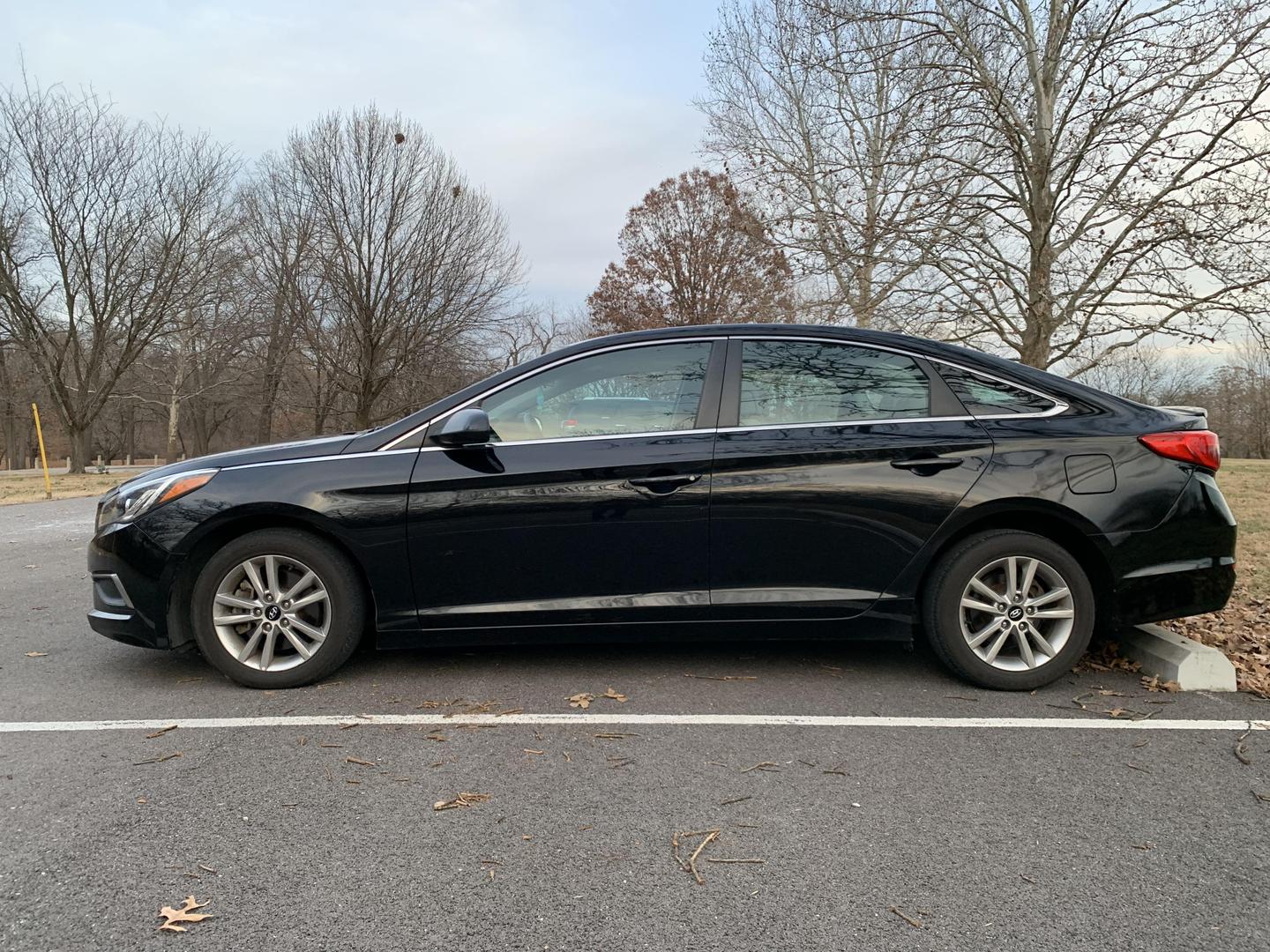 2016 Hyundai Sonata SE photo 4