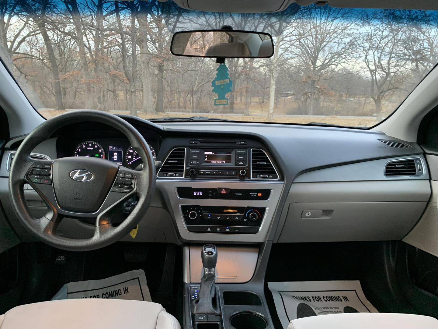 2016 Hyundai Sonata SE photo 10