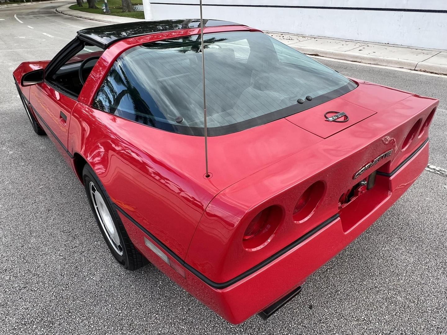 1984 Chevrolet Corvette null photo 15