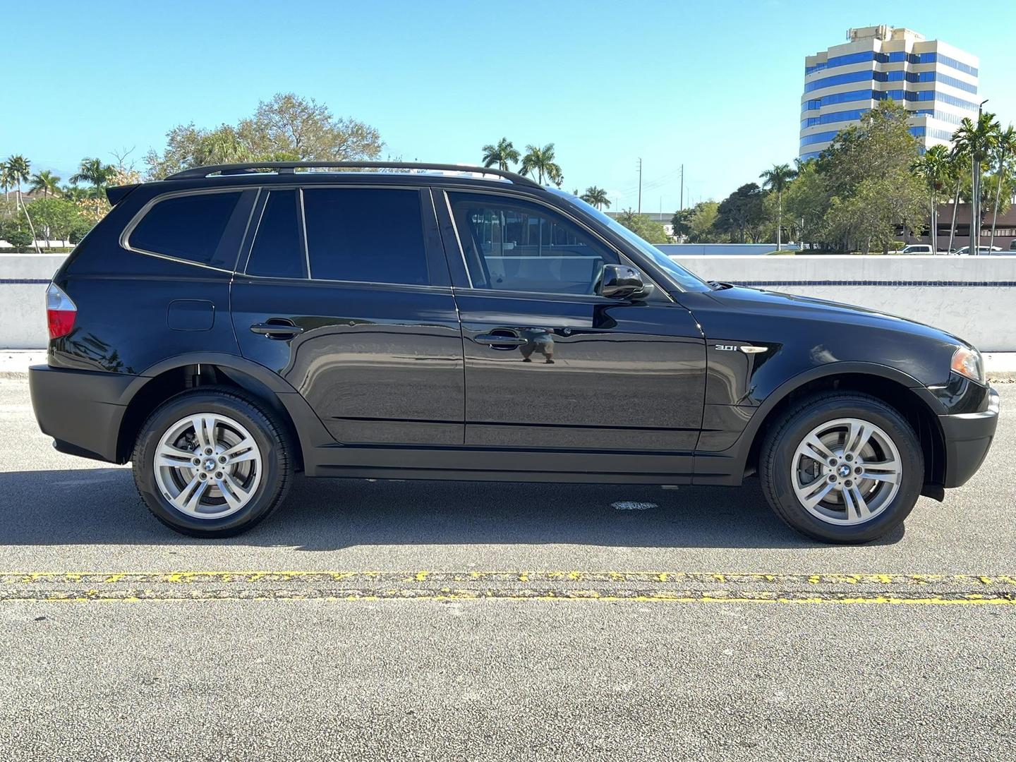 2004 BMW X3 3.0i photo 12