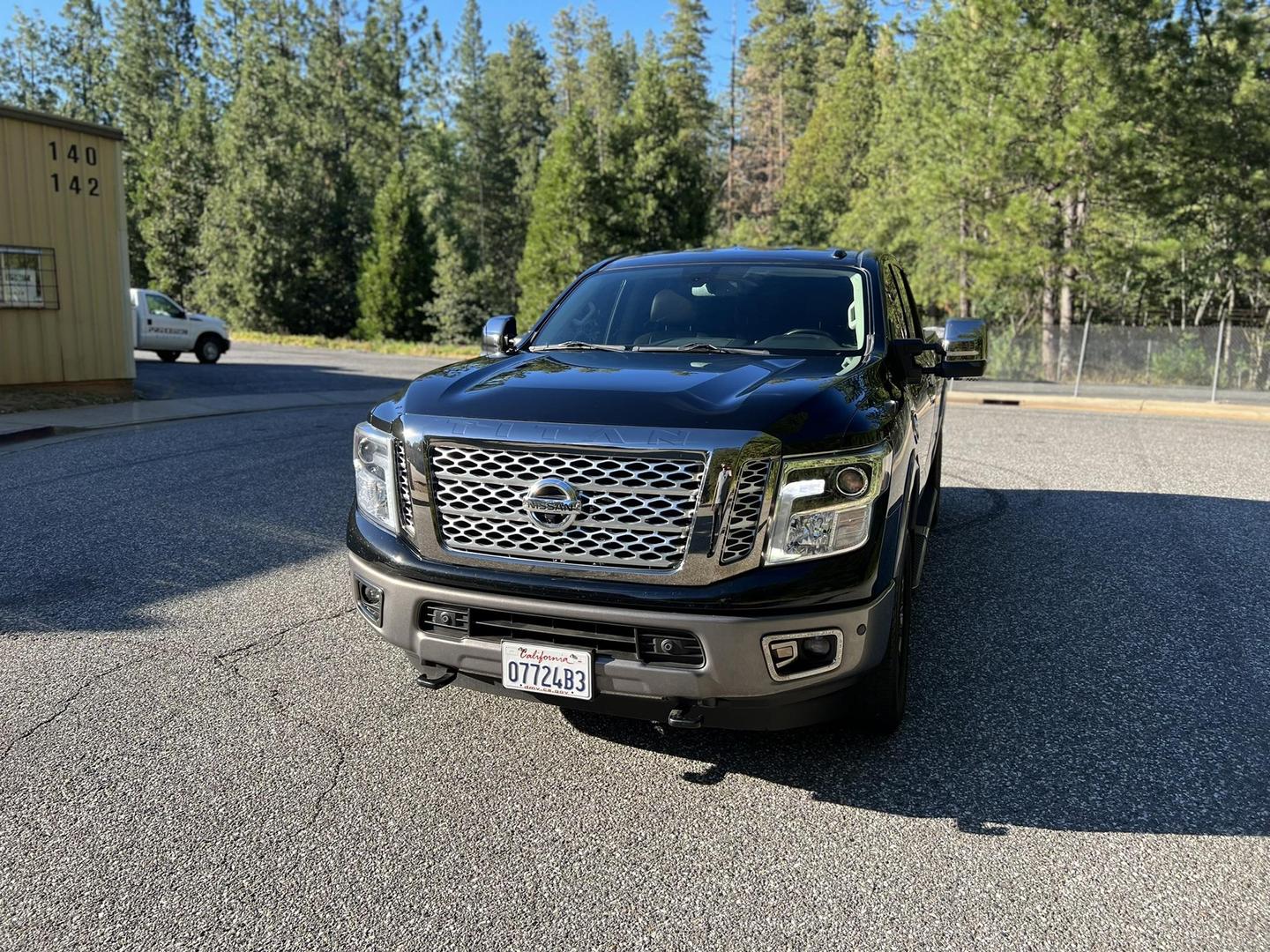 2019 Nissan Titan XD Platinum Reserve photo 2