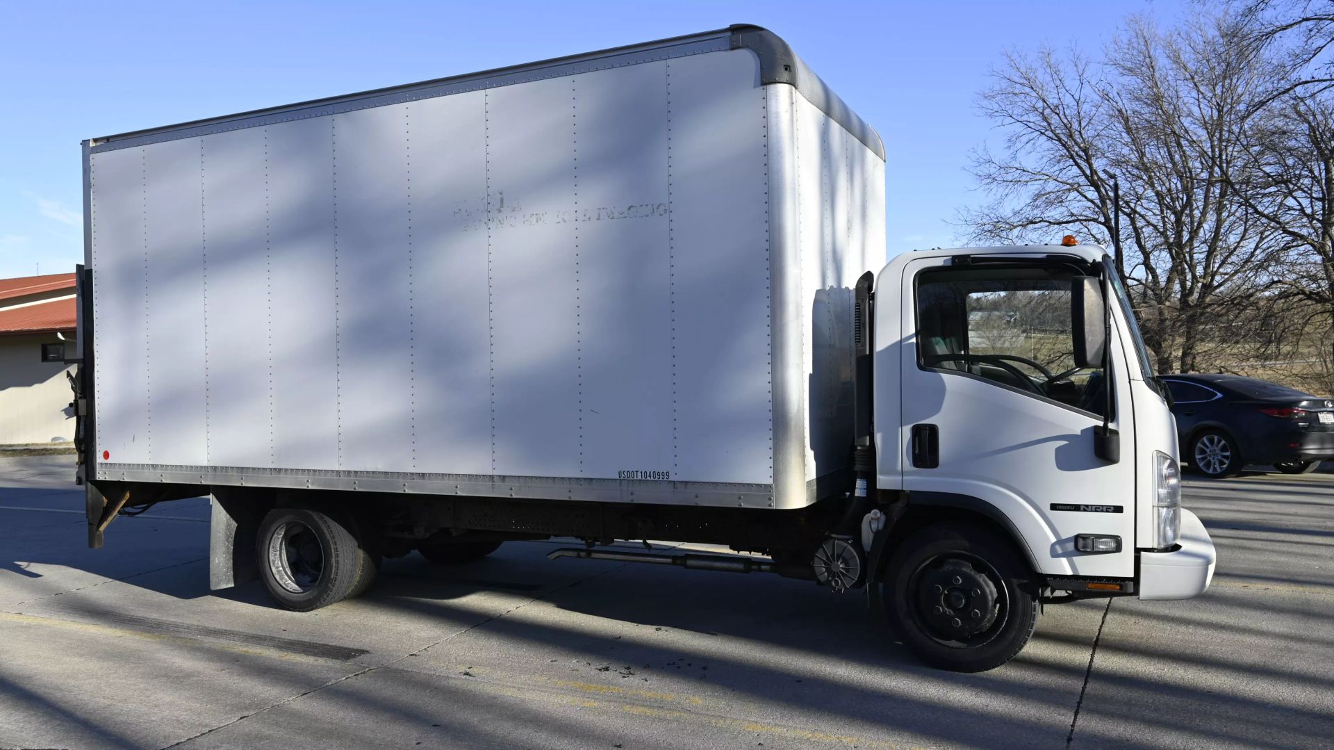 2013 Isuzu Med Duty Nrr - Image 2