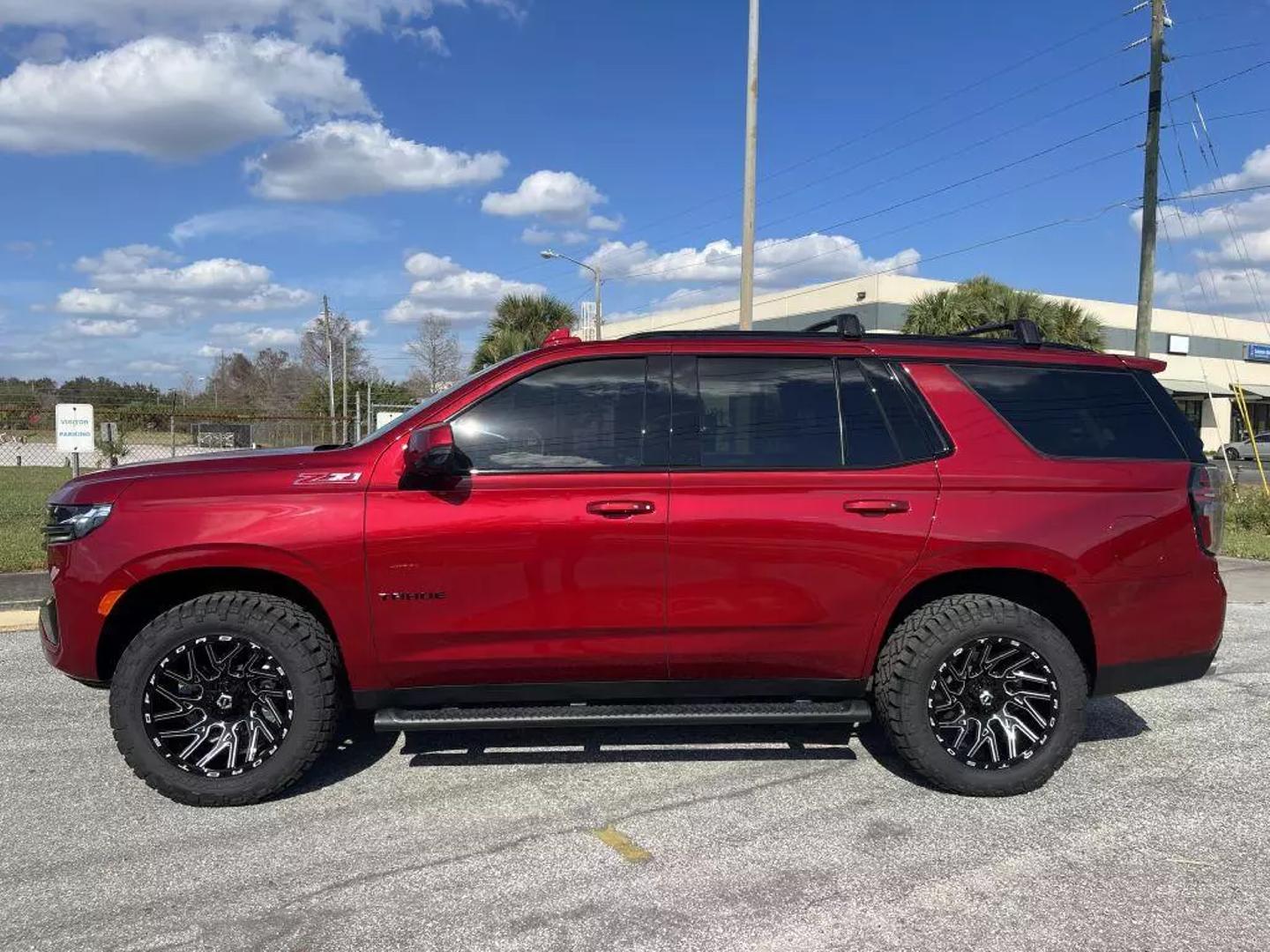 2022 Chevrolet Tahoe Z71 photo 2