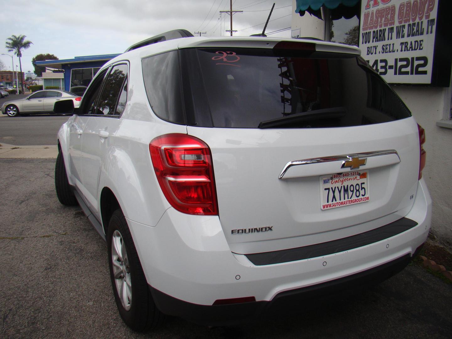 2017 Chevrolet Equinox LT photo 7